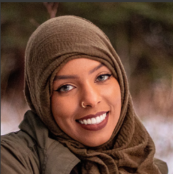 headshot of libna noor